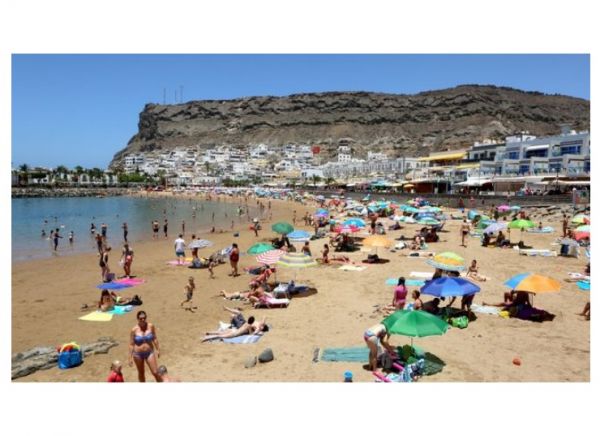 Canarias recibe 3,72 millones de turistas extranjeros hasta marzo, un 1,7% más que en 2017