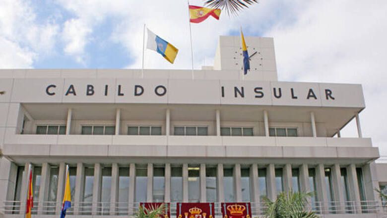 CCOO pide negociar un nuevo acuerdo de funcionarios del Cabildo de Gran Canaria tras más de 25 años sin revisión