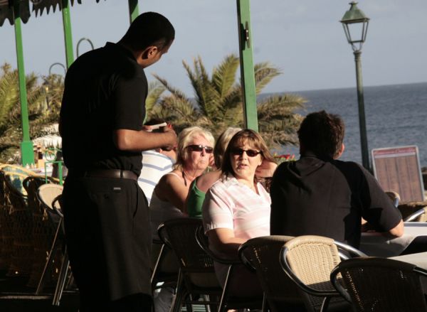 La Seguridad Social pierde en Canarias 1.003 afiliados extranjeros en mayo