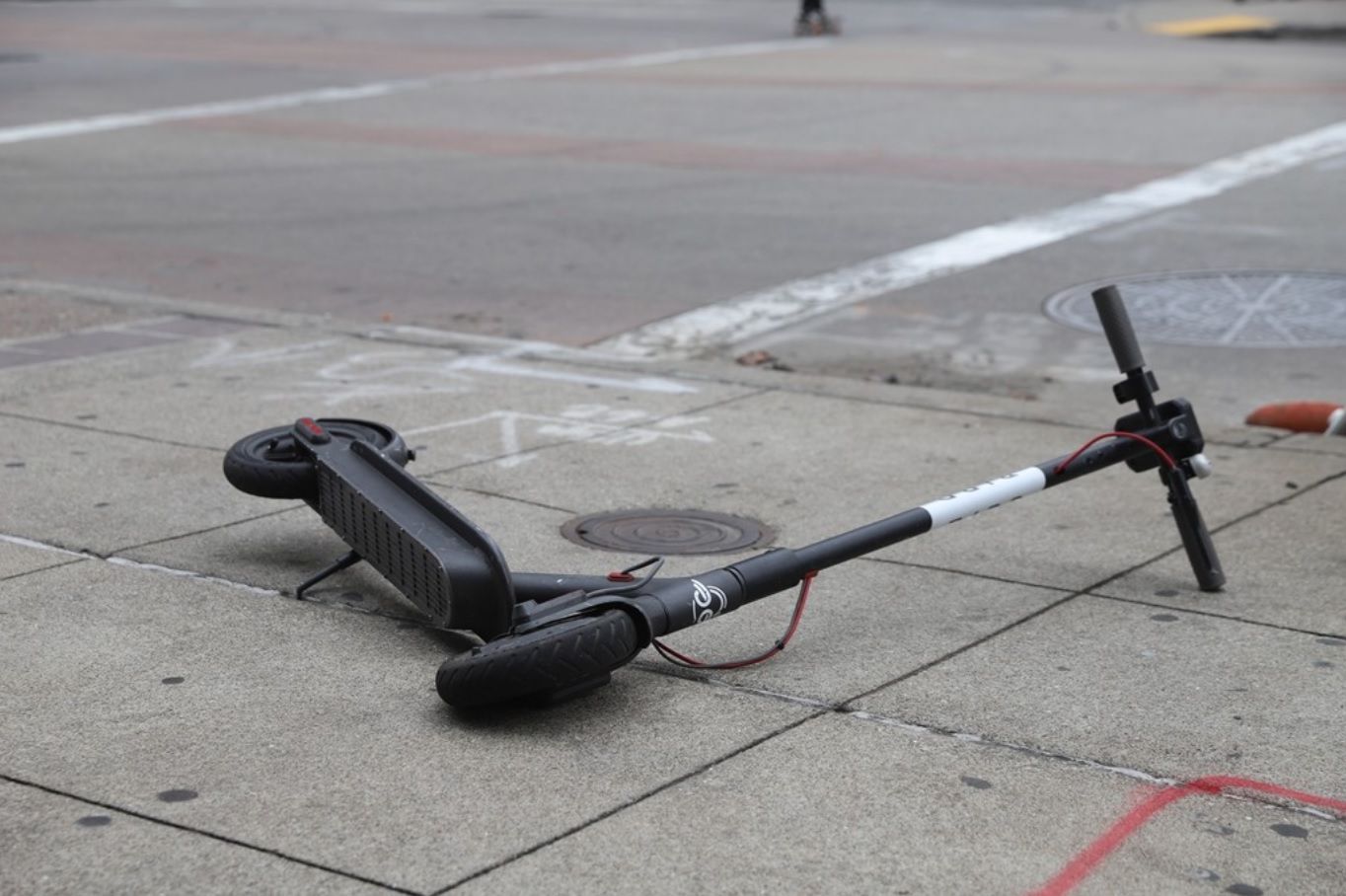 Herido grave al colisionar su patinete con un turismo en Gran Canaria