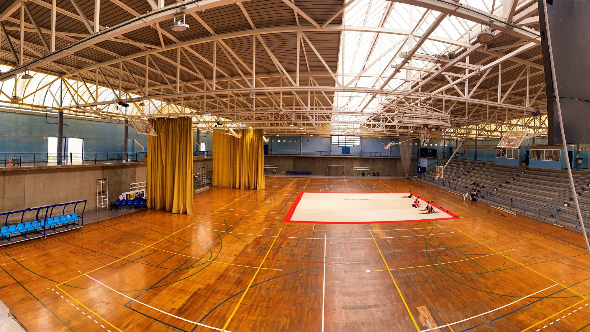 Un reformado Pabellón Juan Beltrán Sierra estrena instalaciones