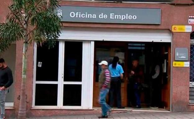 El paro baja en España de los 3 millones por primera vez desde el 2008