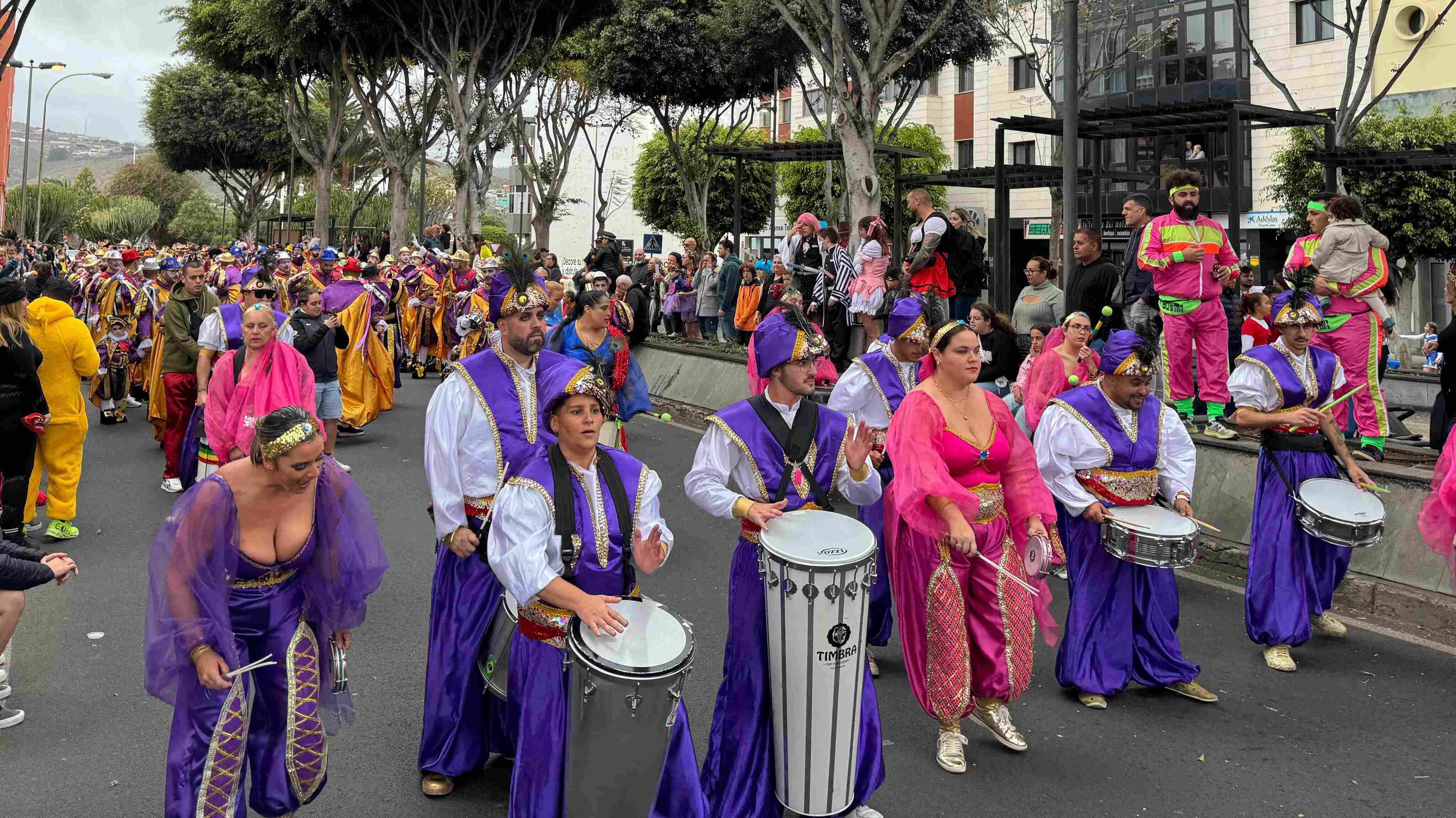 Las calles de Telde se impregnan del universo manga con la Gran Cabalgata de su carnaval
