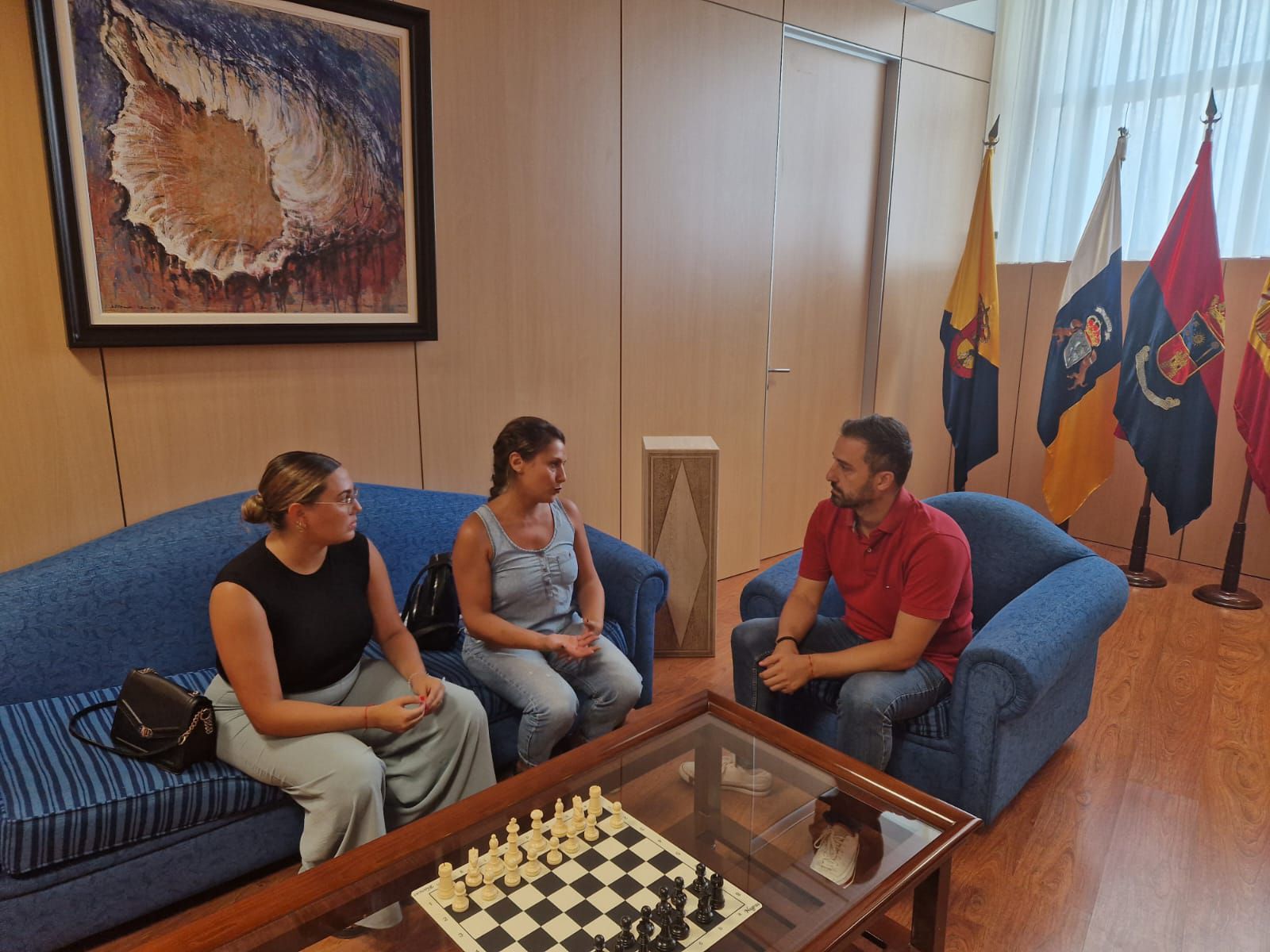 La Asociación Gull Lasegue expone sus proyectos al alcalde de Telde