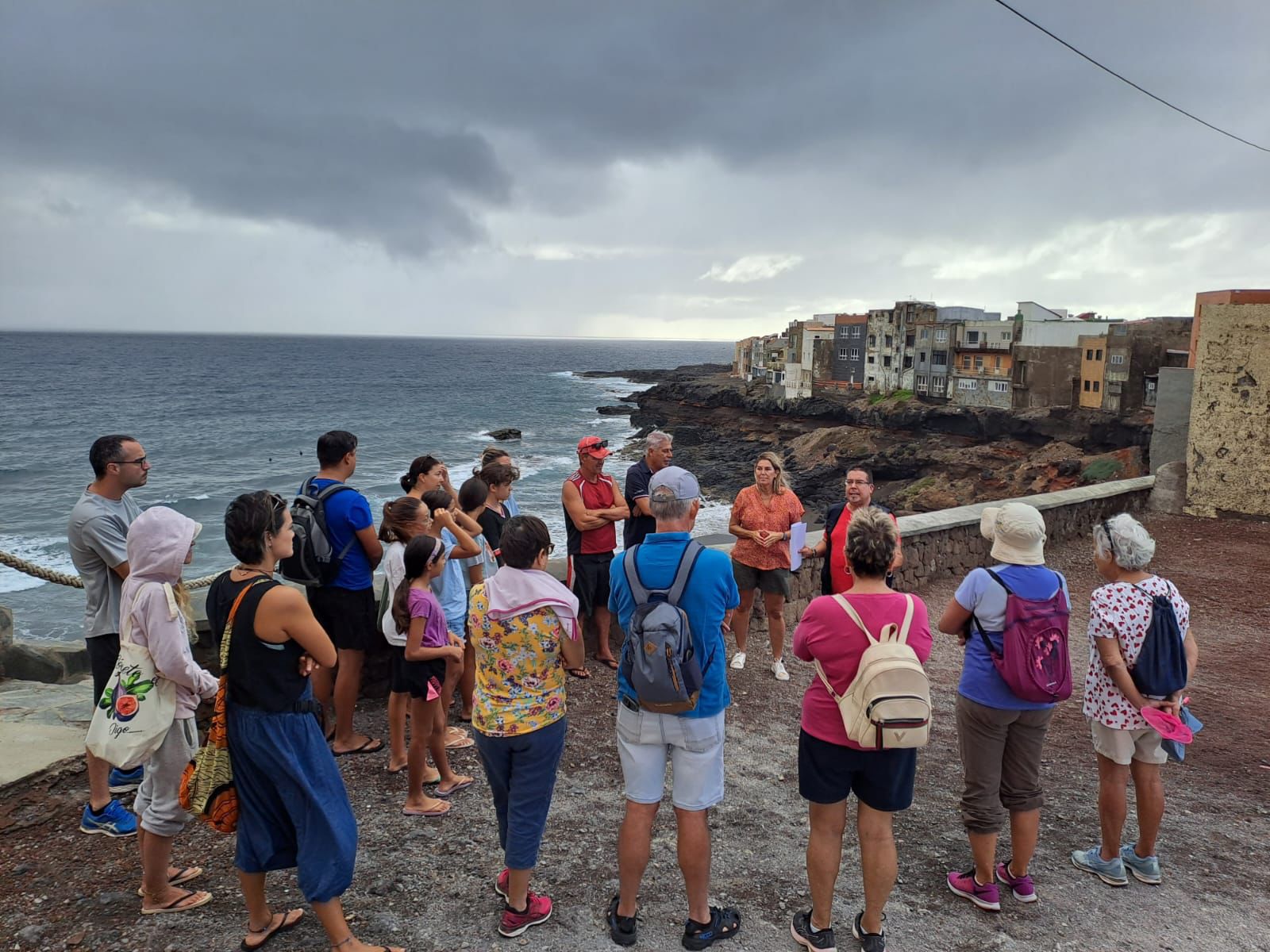 Los voluntarios llevaron a cabo una limpieza de choque en Palos y San Borondón