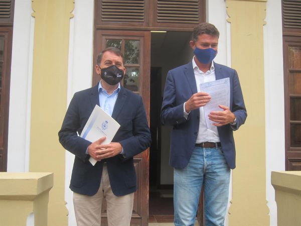 Los firmantes de la moción de censura en Santa Cruz ya han repartido los cargos