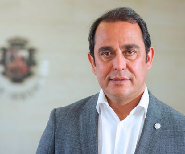 Blas Acosta DIMITE antes de que lo ECHEN como presidente del Cabildo de Fuerteventura