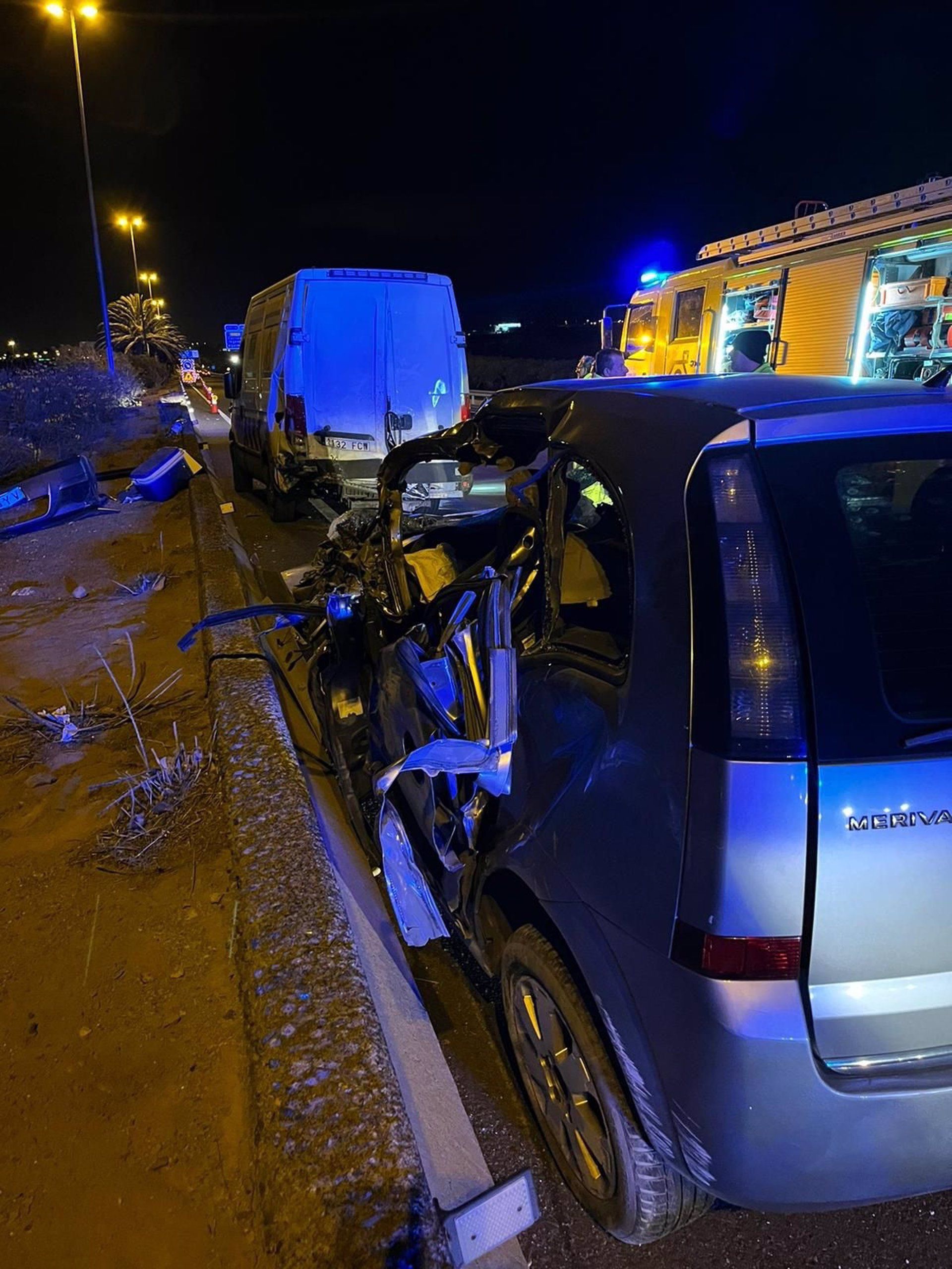 Un fallecido y cuatro heridos  en un accidente de tráfico en El Carrizal