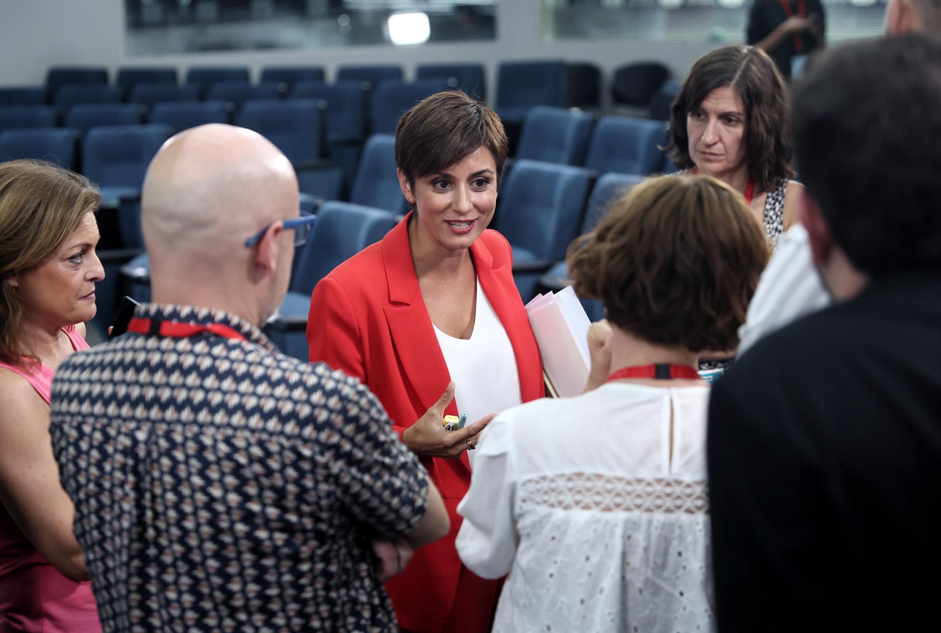 El Consejo de Ministro adjudica 6,5 millones para la compra de enseres a los afectados por el volcán de La Palma