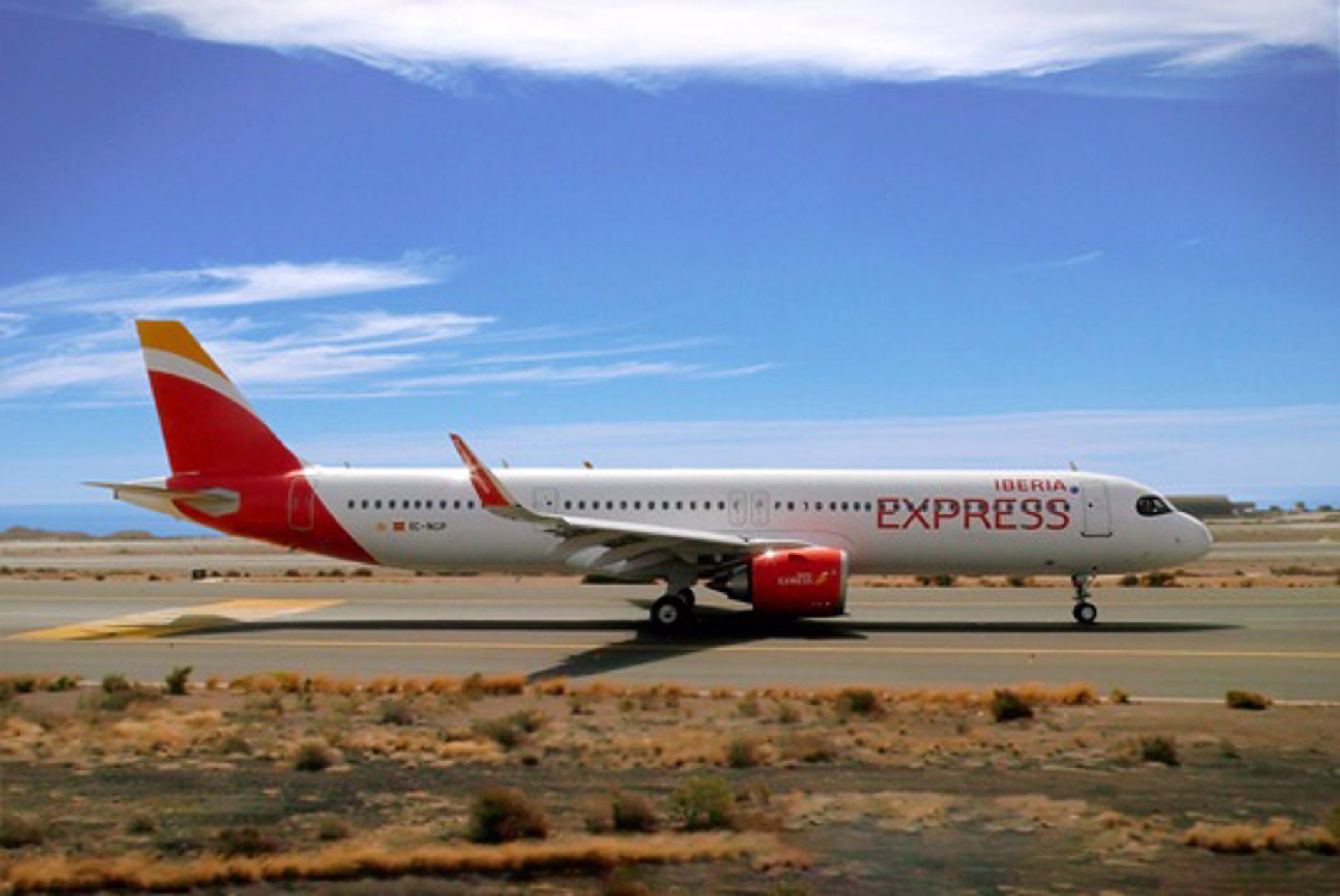 Iberia Express operará 136 vuelos adicionales, 102 de ellos con Canarias, durante los días de Navidad
