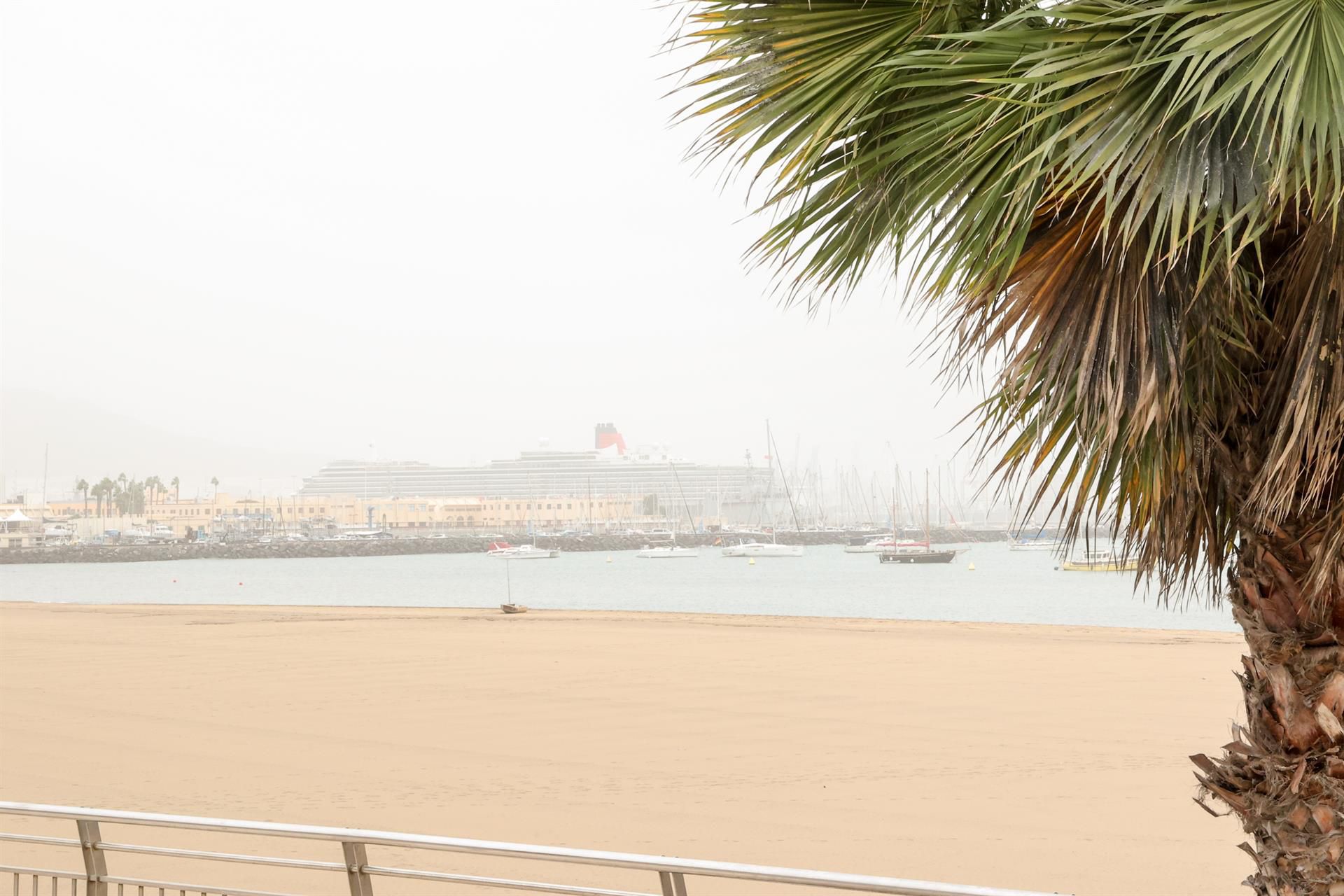 Canarias continuará este miércoles en aviso amarillo por calima y viento
