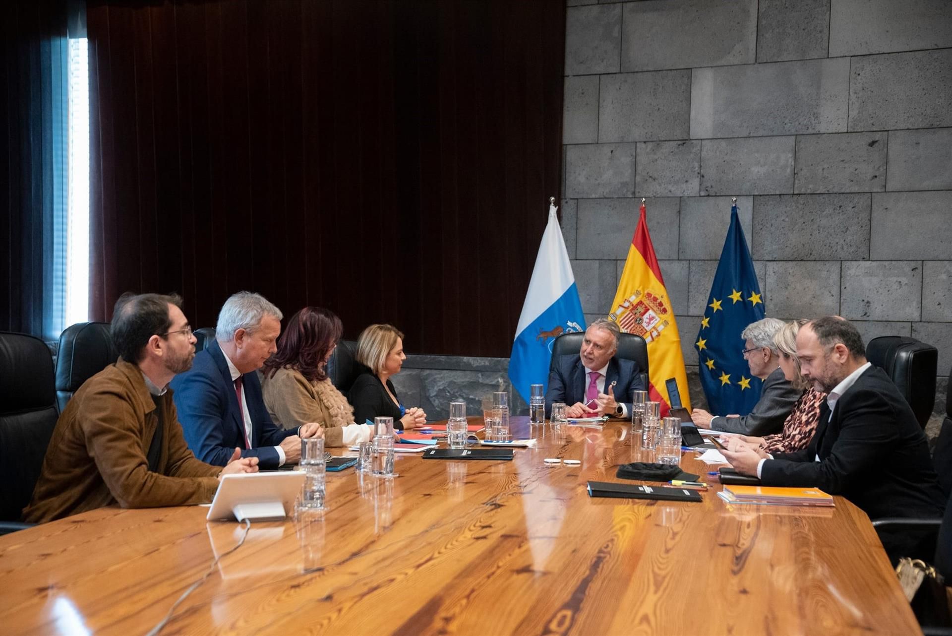 El Gobierno de Canarias aprueba el decreto que permitirá a 10.500 familias acceder a la propiedad de su vivienda protegida en alquiler