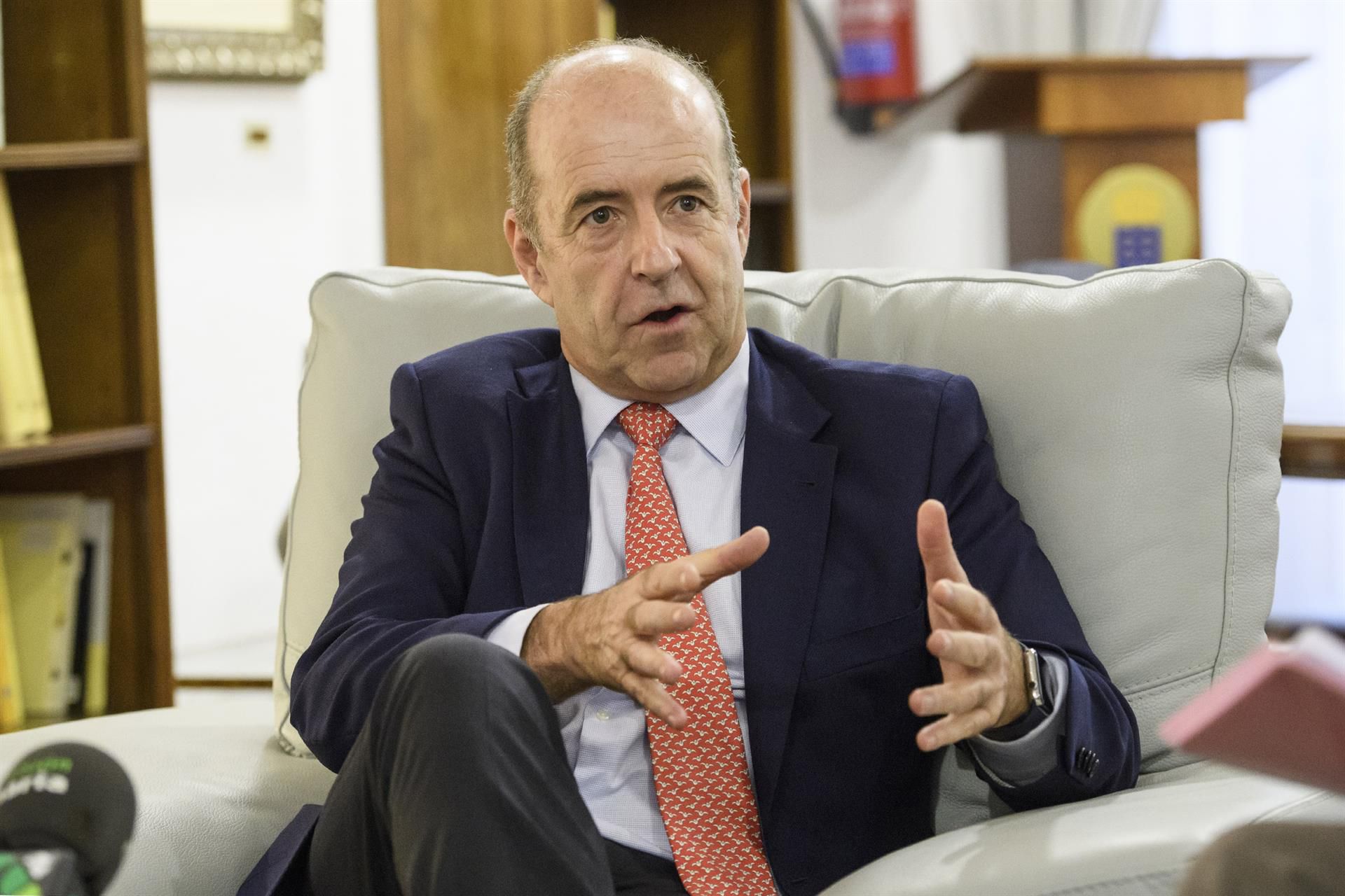 La Confederación Canaria de Empresarios no se esconde para  'presionar' al Gobierno antes la próxima cita electoral 