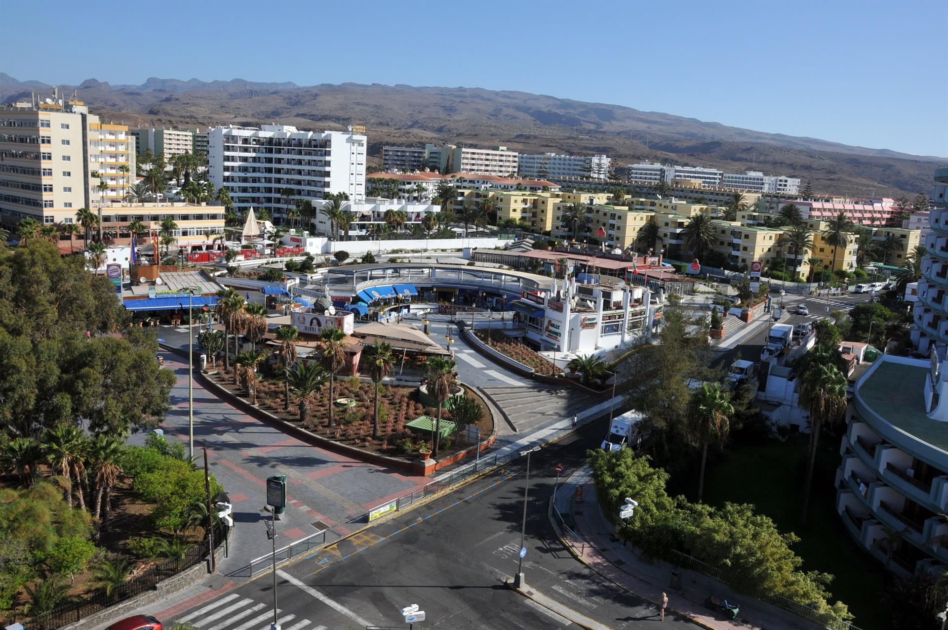 Las pernoctaciones en apartamentos aumentaron en Canarias un 10,2% en marzo hasta rozar los 2,1 millones