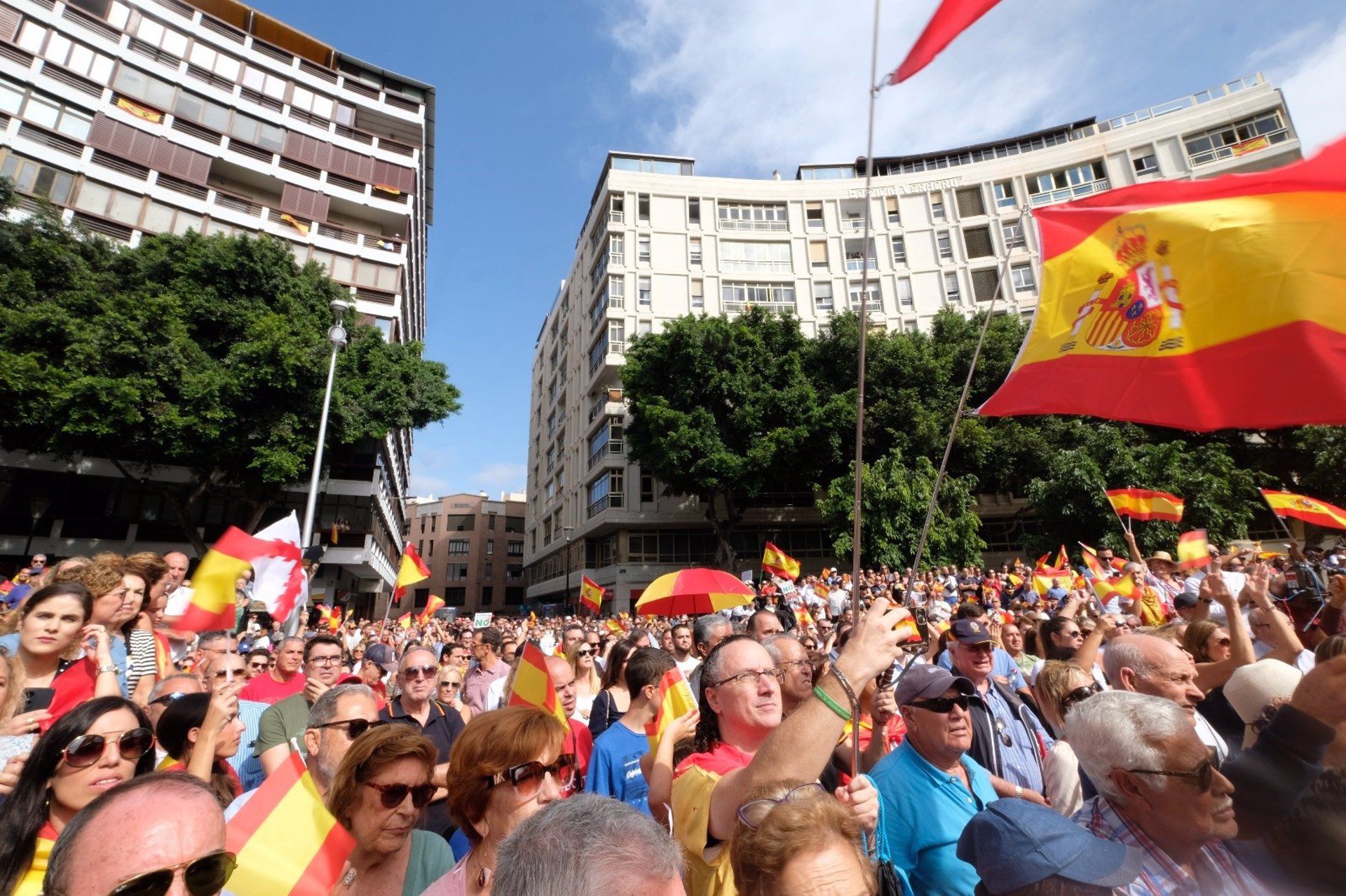 Unas 20.000 personas se manifiestan en Canarias para decir 'no' a la impunidad y la amnistía