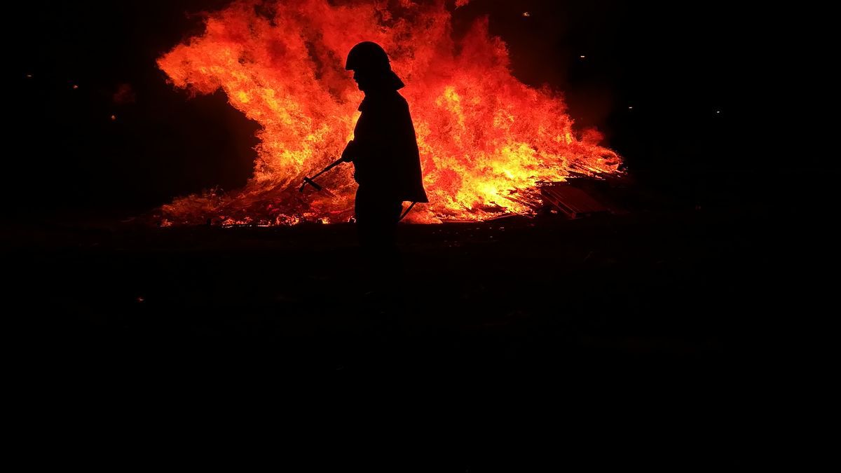 Las hogueras de San Juan obligan a Protección Civil y Policía Local de Agüimes a solicitar máxima precaución