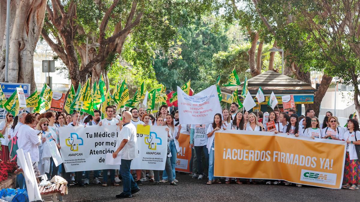 FIN  a la huelga de médicos