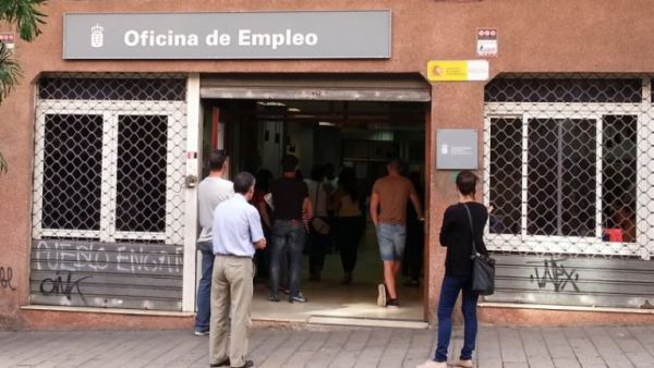 El paro sube en Canarias en 762 personas en noviembre y se sitúa en 210.893 desempleados