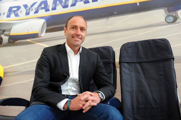 Ryanair mantiene el cierre de las bases en Canarias pese a la quiebra de Thomas Cook
