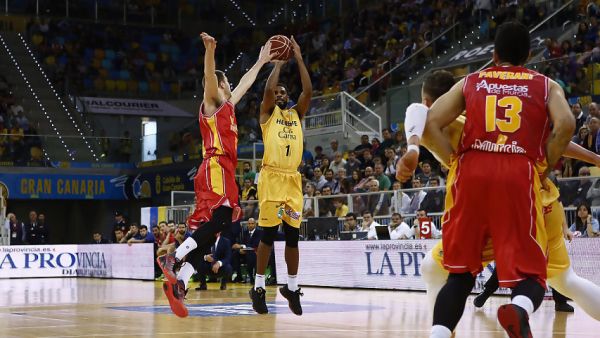 90-82. Un tercer cuarto de escándalo (37-19) lleva al Gran Canaria a conseguir un importante triunfo