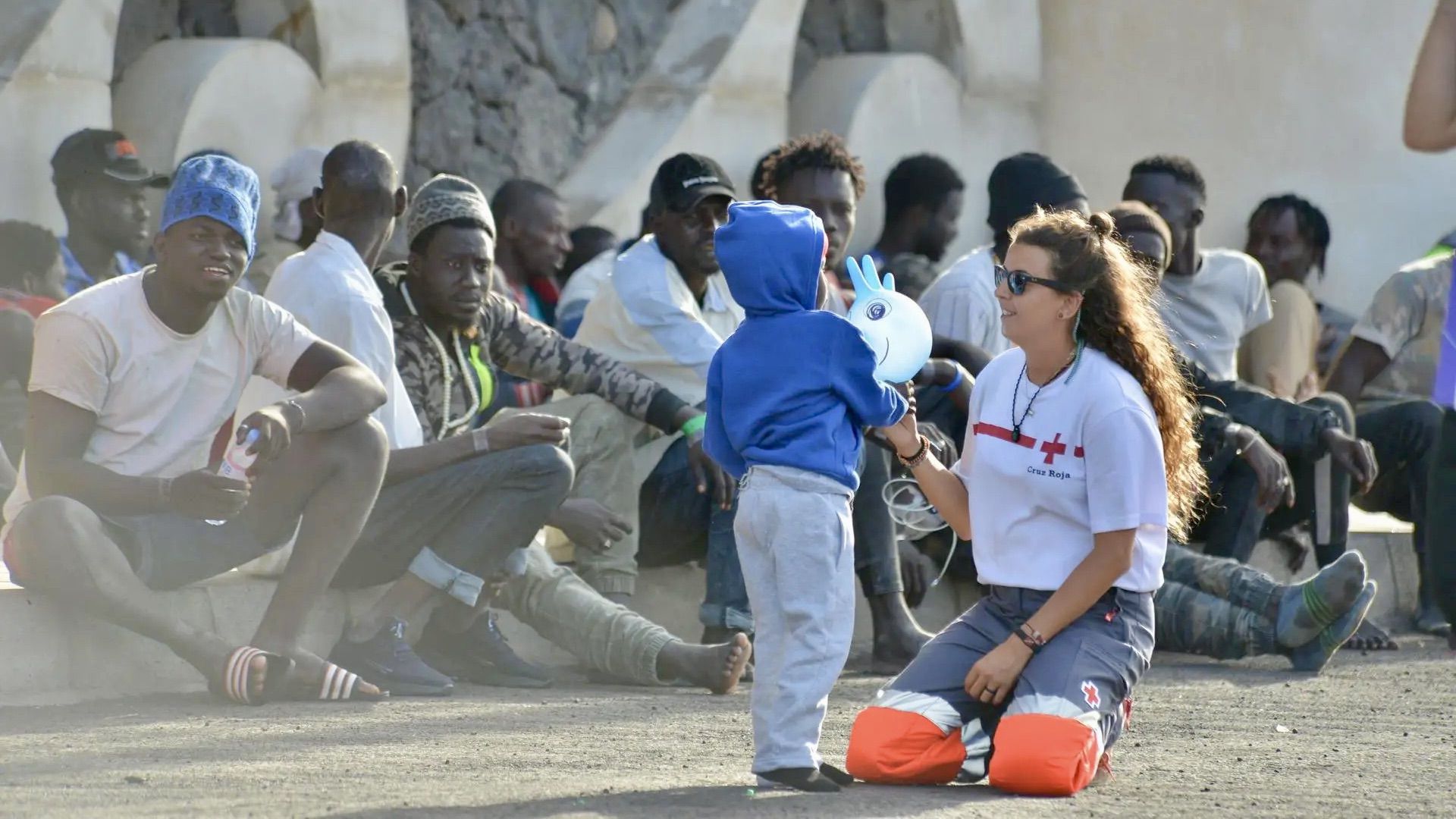 Canarias reconoce que no tiene escolarizados a todos los menores migrantes