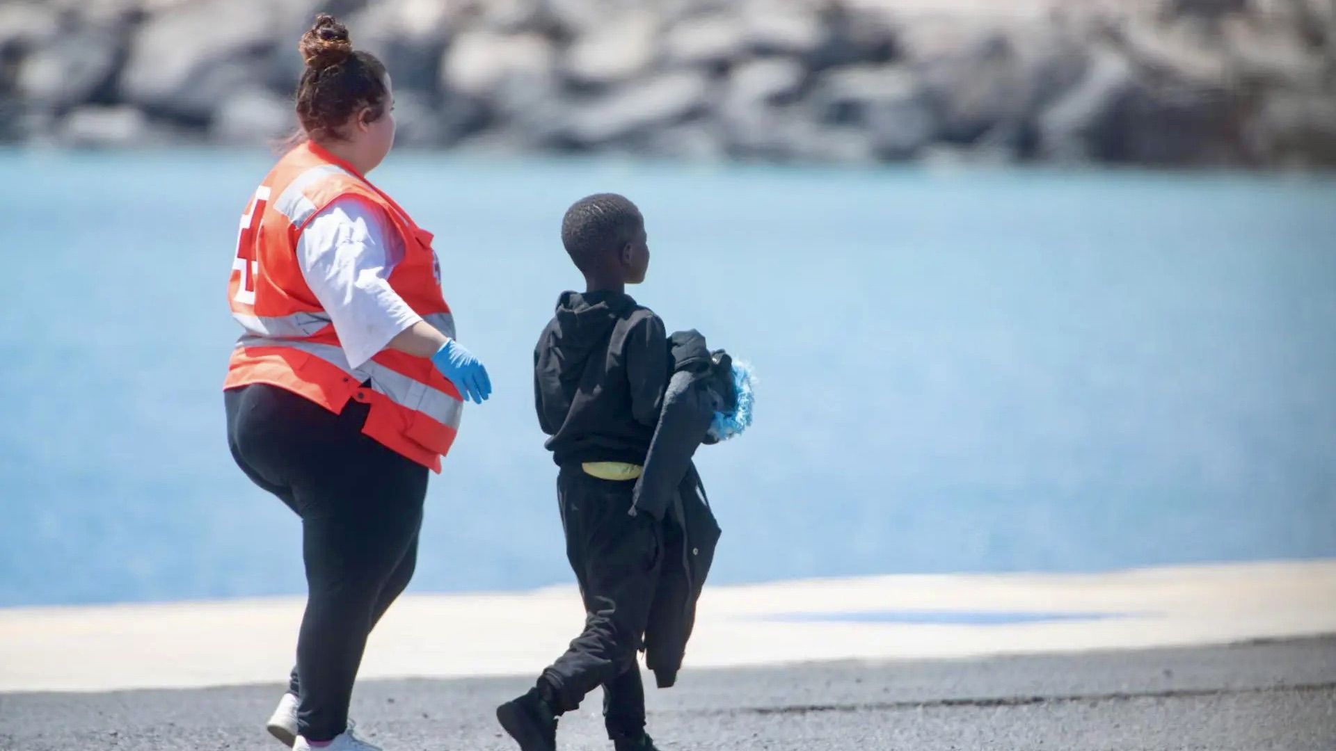 Canarias necesita colegios en desuso para alojar a los menores inmigrantes