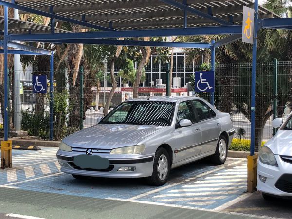 IGC alerta: ´El Oficial Jefe de Sección en el Aeropuerto del Sur de Tenerife incumple con las instrucciones de la Guardia Civil sobre el Covid-19´ 