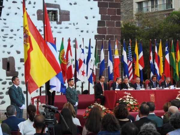 La Guardia Civil participa en la LIX Edición de las Jornadas Colombinas llevando a cabo el izado de las banderas con motivo del 175 Aniversario desde su creación