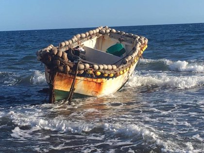 Rescatan una patera con 17 migrantes en aguas cercanas a Gran Canaria