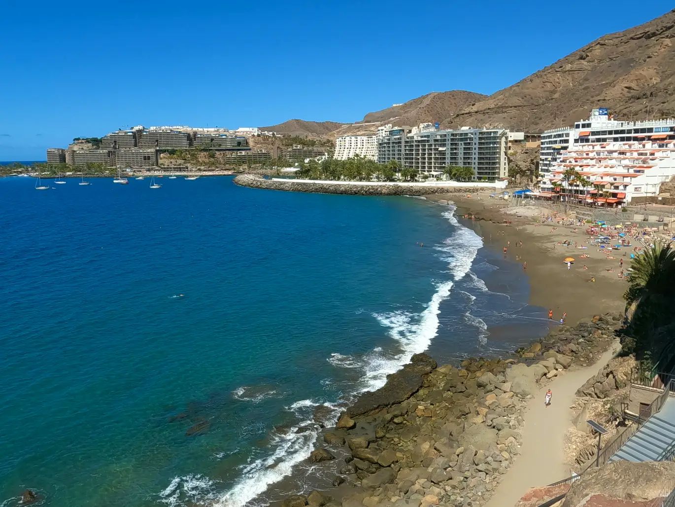 Un hombre muere ahogado en la playa de Patalavaca