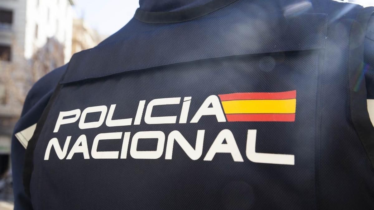 Detenidos los cuatro patrones del cayuco que llegó a Tenerife el pasado 27 de octubre donde se encontraba un menor fallecido