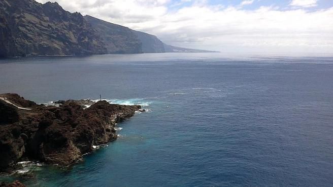 Dos fallecidos en accidentes ayer domingo en Tenerife. Muere un joven de 29 años tras sufrir un accidente con un utensilio de pesca y caer al mar en Tenerife