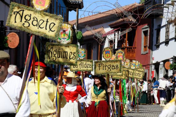 Miles de personas se congregaron en Teror en la romería de la Virgen del Pino
