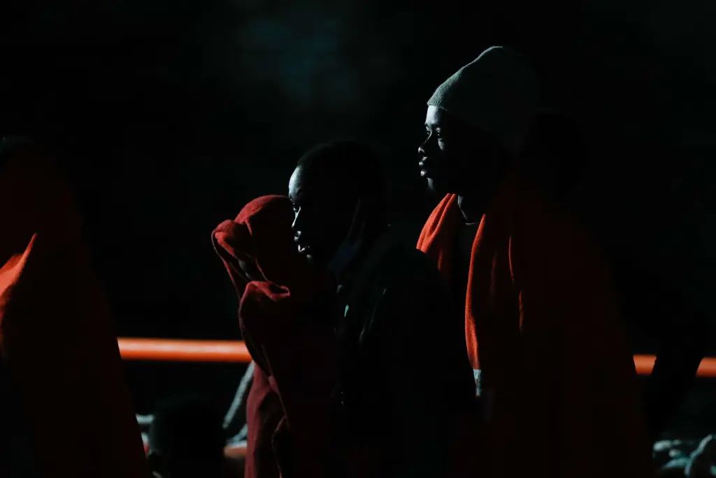 Los migrantes corren cada vez más riesgos en la Ruta Canaria: en neumática desde 450 kilómetro