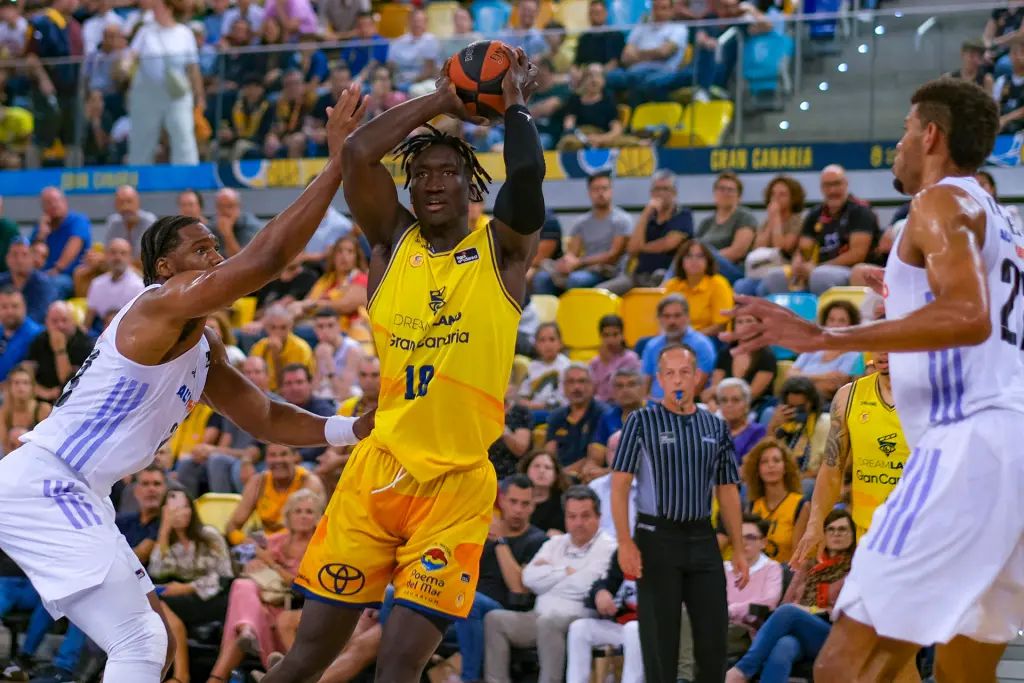 EL CB Dreamland Gran Canaria eliminado de la lucha por el título por el Madrid 