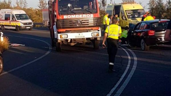 Un conductor muere al ser embestido por un coche que huyó de control policial